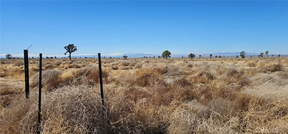 Unit for sale at 90 E Ave I, Lancaster, CA 93535