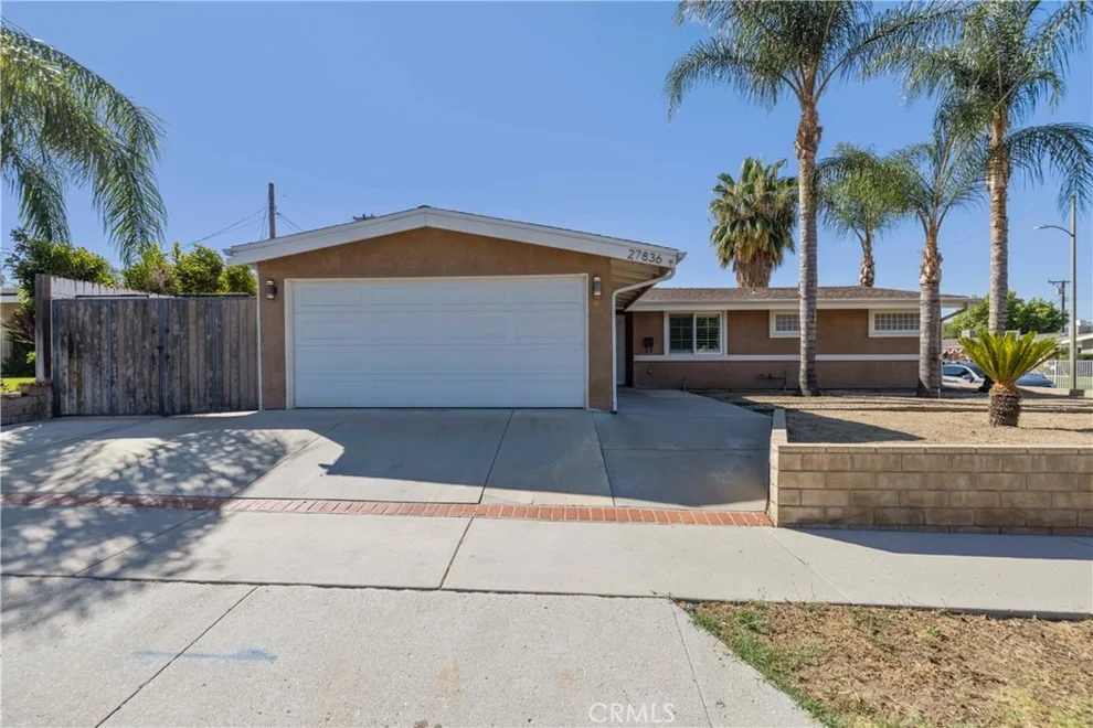 Unit for sale at 27836 Walnut Springs, Canyon Country, CA 91351