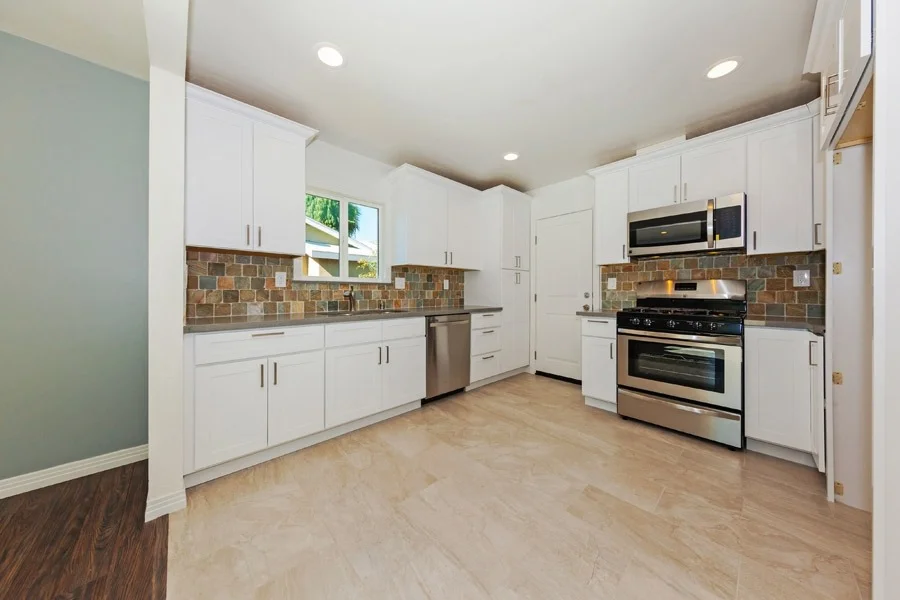 Unit for sale at 7523 Black Oak, San Diego, CA 92114