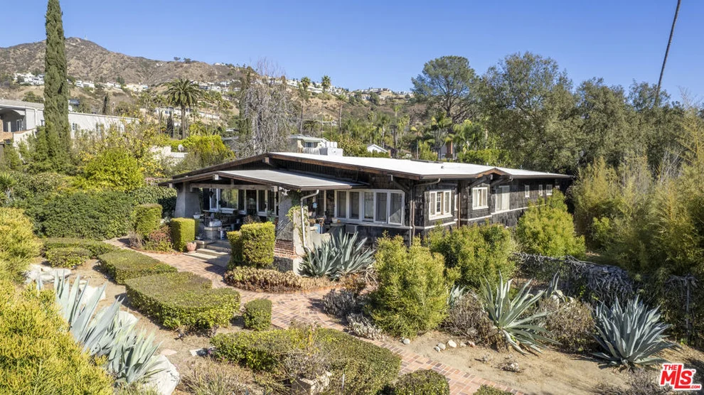 Unit for sale at 1432 Valley View Road, Glendale, CA 91202