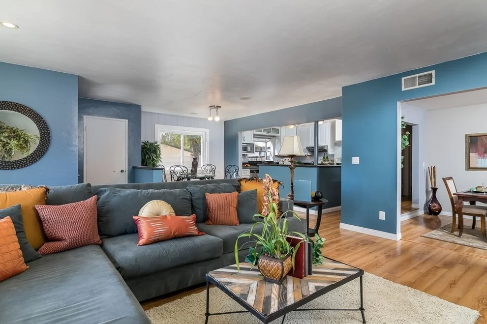 Unit for sale at 5280 Manhasset Dr., San Diego, CA 92115