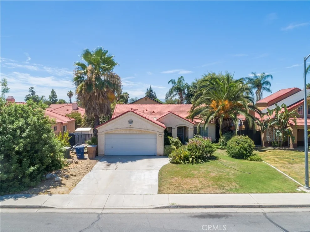 Unit for sale at 10917 Via Vista, Bakersfield, CA 93311