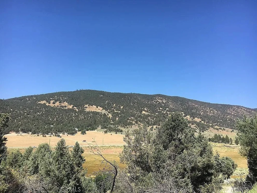 Unit for sale at 1329 Jay Court, Frazier Park, CA 93225