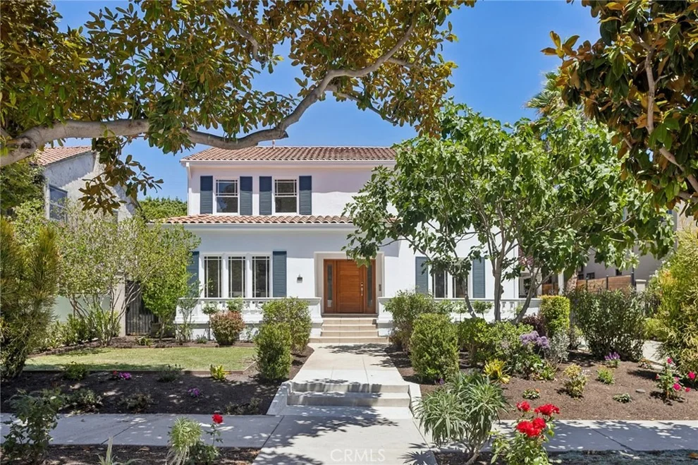 Unit for sale at 230 S Lucerne Boulevard, Los Angeles, CA 90004