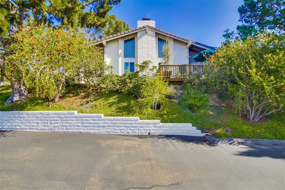Unit for sale at 101 Toluca Court, Solana Beach, CA 92075