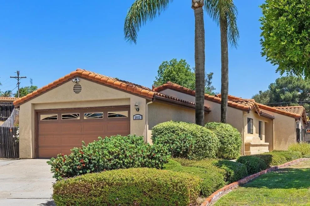 Unit for sale at 2922 Alamitos, Escondido, CA 92027