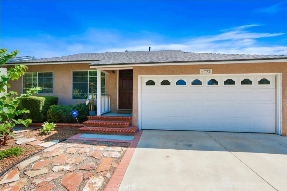 Unit for sale at 4732 Lorelei Avenue, Long Beach, CA 90808