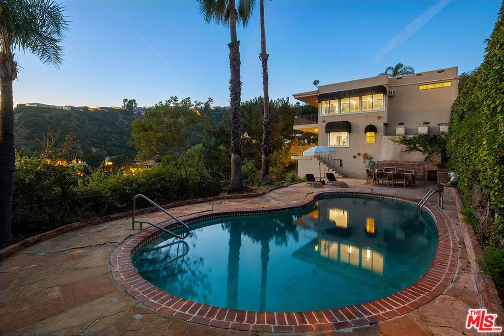 Unit for sale at 1537 Viewsite Terrace, Los Angeles, CA 90069
