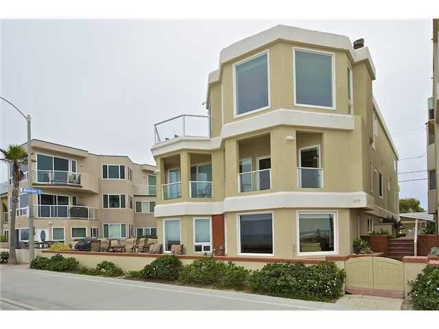 Unit for sale at 3519 Ocean Front Walk, San Diego, CA 92109