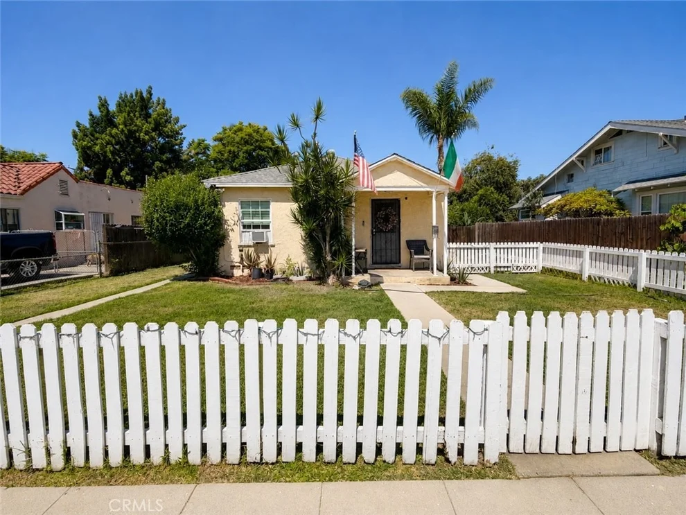 Unit for sale at 7901 7903 Washington, Whittier, CA 90602