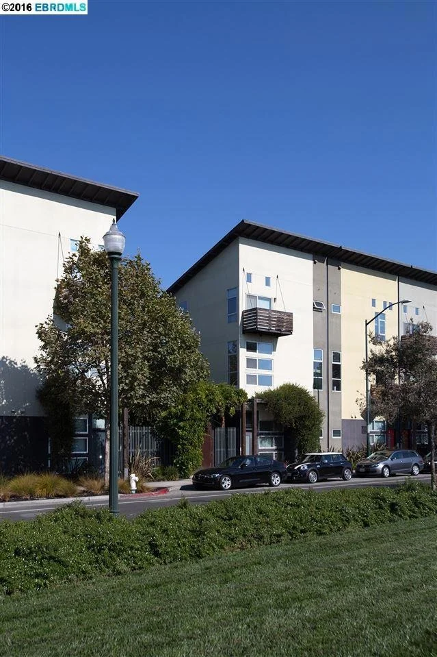 Unit for sale at 3070 MANDELA PKWY, Oakland, CA 94608-4012