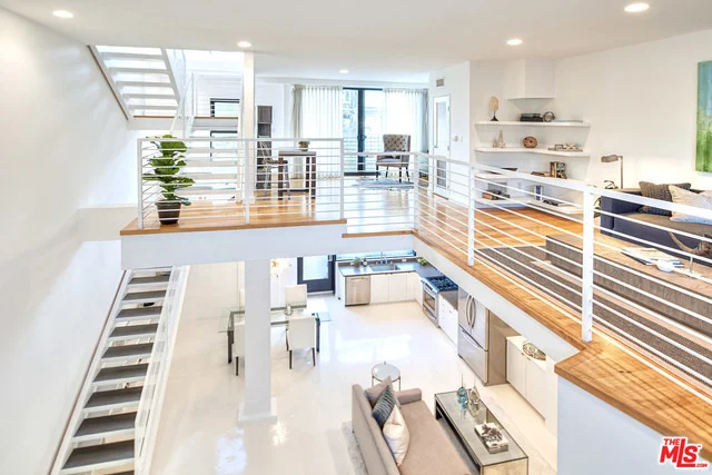Unit for sale at 815 HAMPTON Drive, Venice, CA 90291