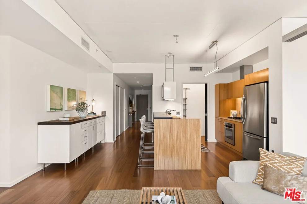 Unit for sale at 1155 S Grand Avenue, Los Angeles, CA 90015