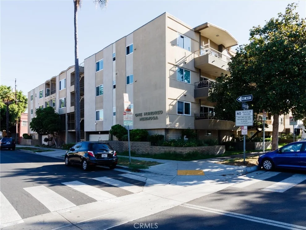 Unit for sale at 100 Hermosa, Long Beach, CA 90802