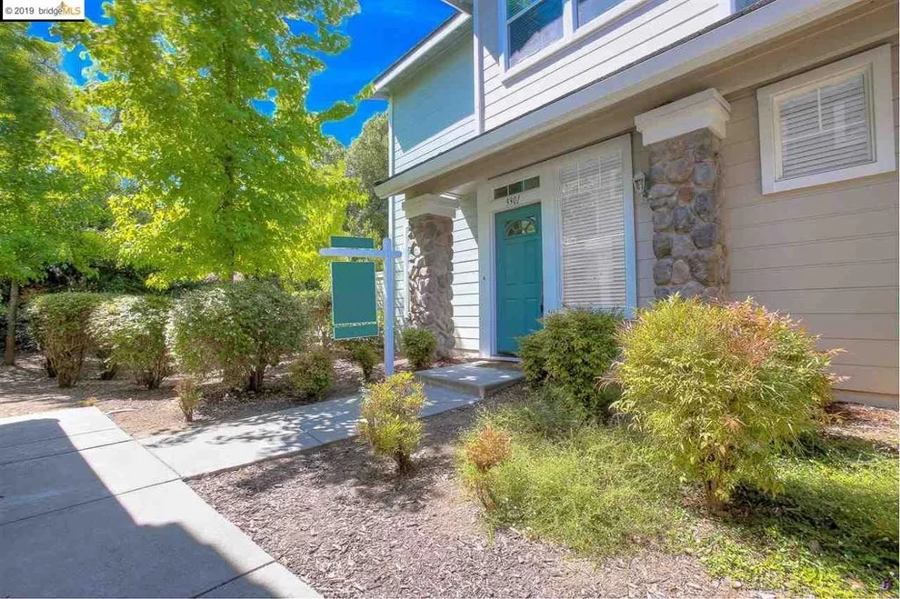 Unit for sale at 3301 Coyote Cir, Clayton, CA 94517