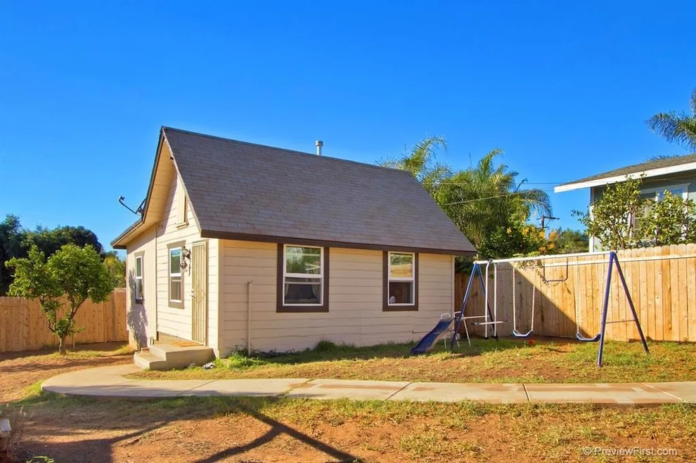 Unit for sale at 516 Iowa, Fallbrook, CA 92028