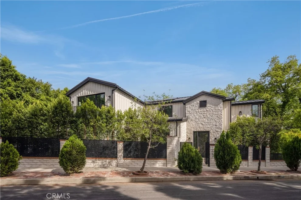 Unit for sale at 12085 Valleyheart Drive, Studio City, CA 91604
