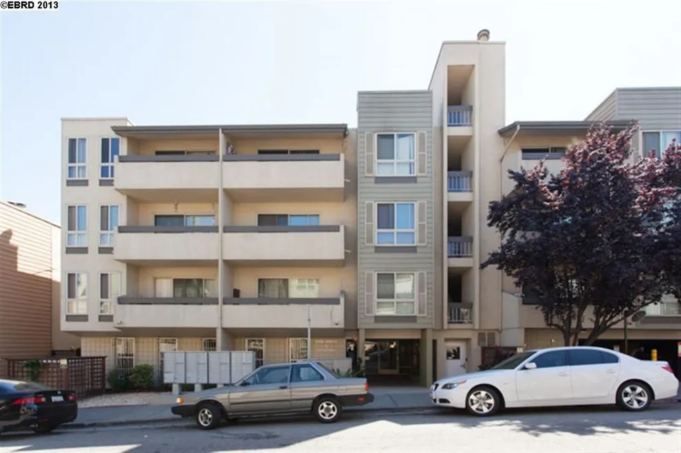 Unit for sale at 77 FAIRMOUNT AVE, Oakland, CA 94611-5916