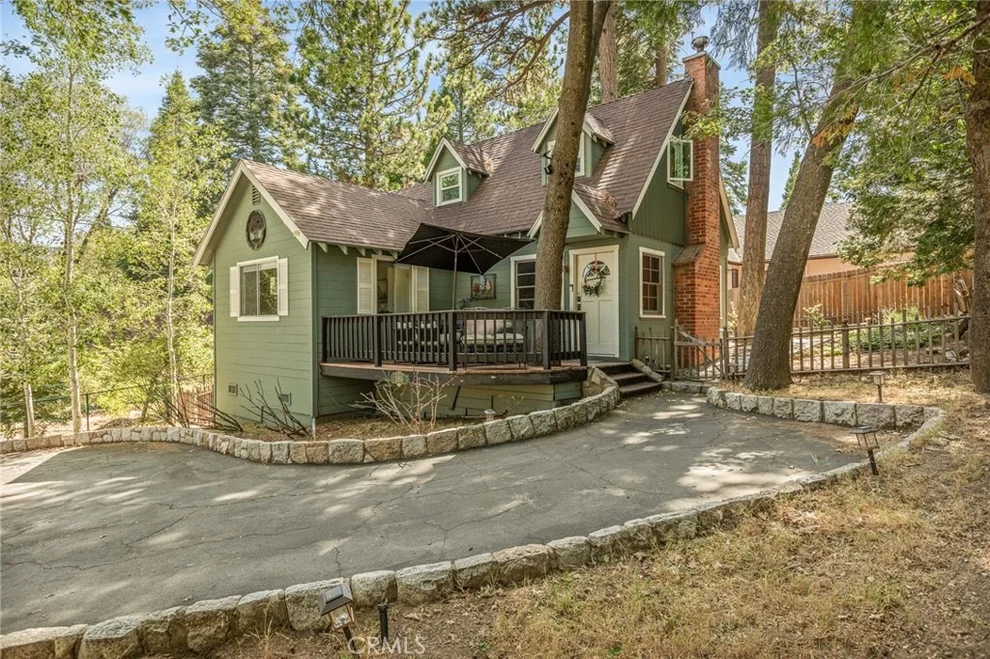 Unit for sale at 380 Hemlock, Lake Arrowhead, CA 92352