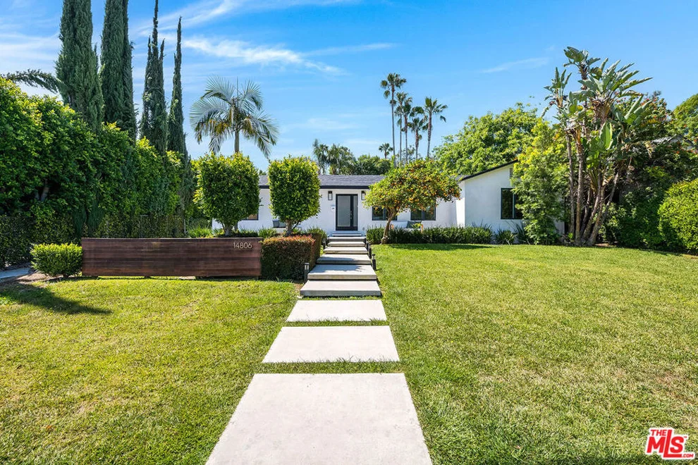 Unit for sale at 14806 Greenleaf Street, Sherman Oaks, CA 91403