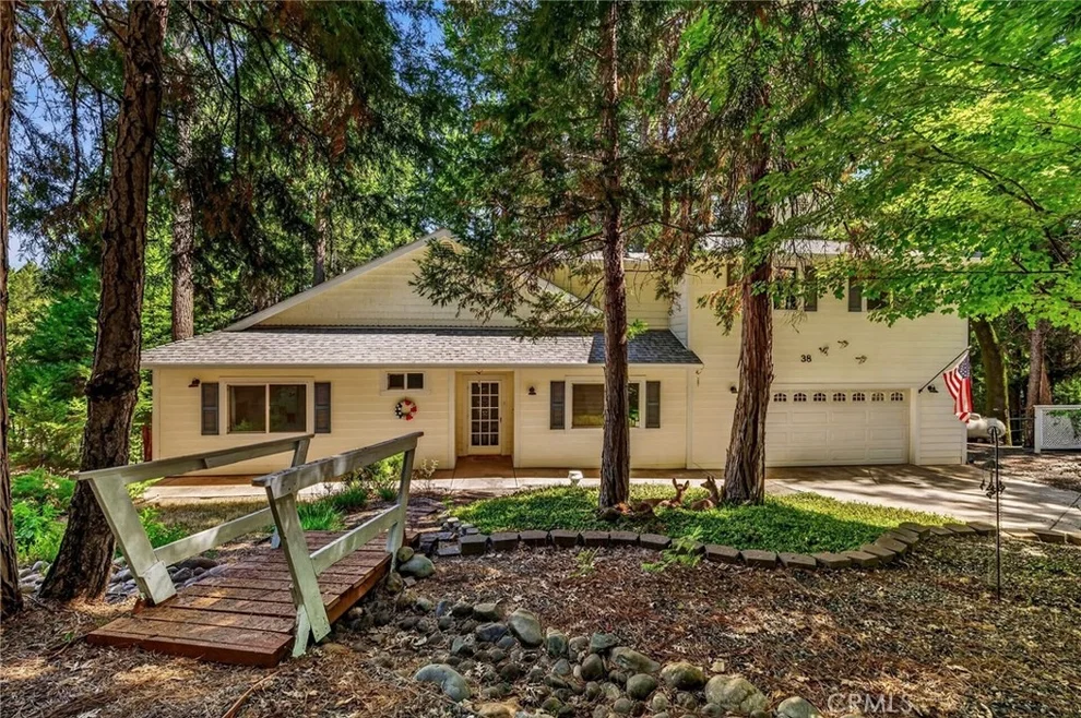 Unit for sale at 38 Mallard Court, Magalia, CA 95954