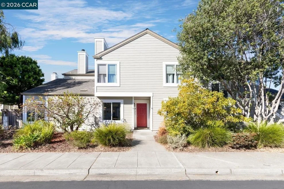 Unit for sale at 28 Shepardson Ln, Alameda, CA 94502