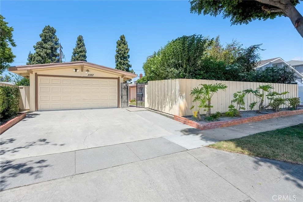 Unit for sale at 3357 Roxanne, Long Beach, CA 90808