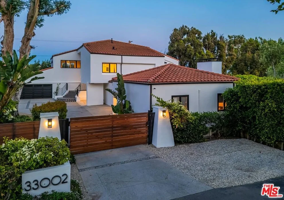 Unit for sale at 33002 Pacific Coast Highway, Malibu, CA 90265