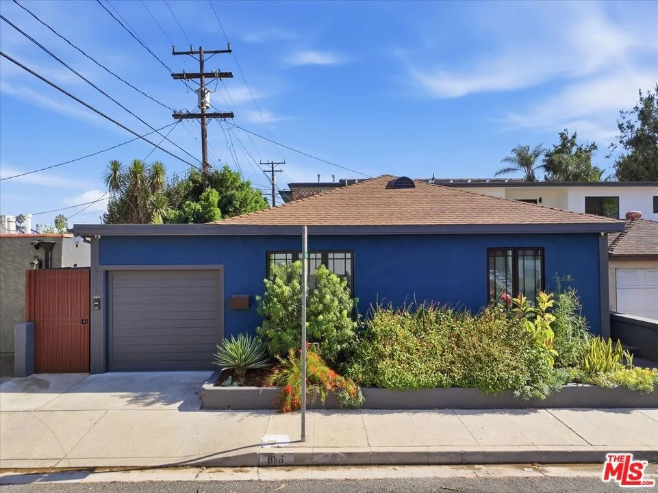 Unit for sale at 8116 Romaine Street, West Hollywood, CA 90046