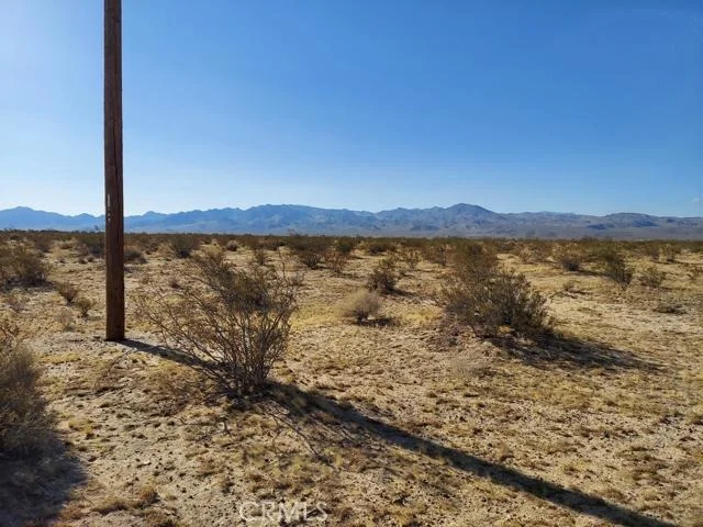 Unit for sale at 1 Coventry Street, Newberry Springs, CA 92365