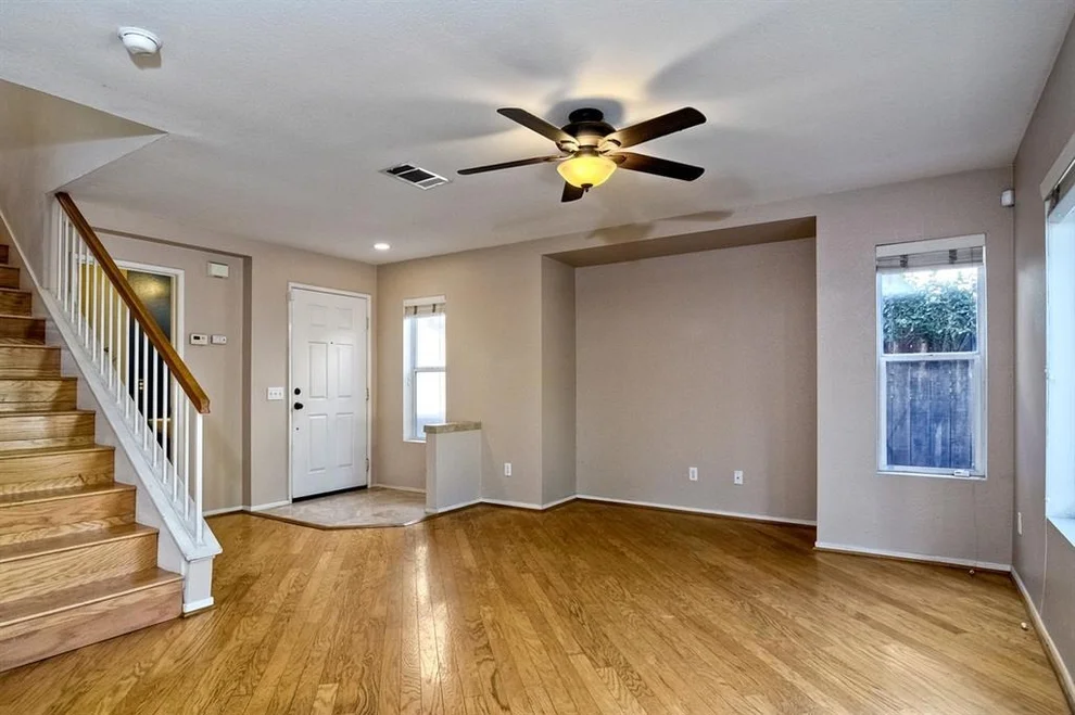 Unit for sale at 552 Dakota Way, Oceanside, CA 92056