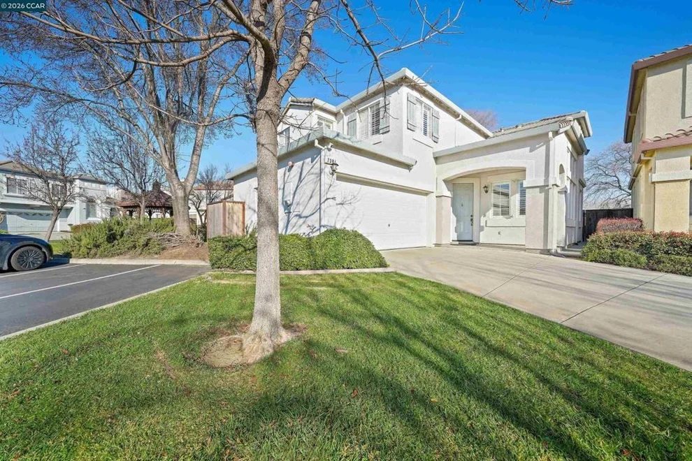 Unit for sale at 738 Marsh Pl, Fairfield, CA 94533