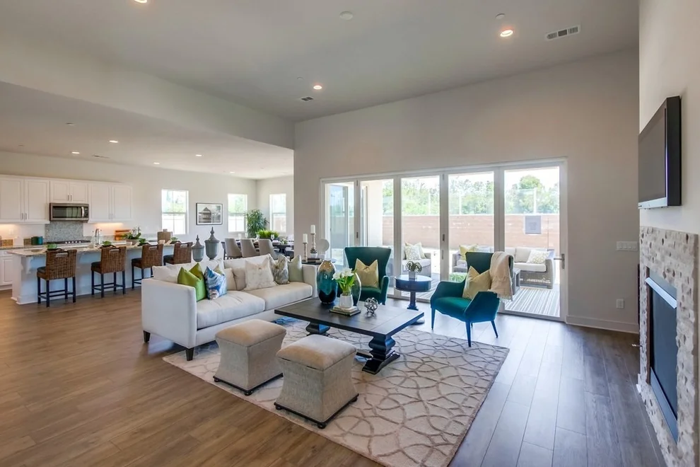 Unit for sale at 1293 Palomar Circle, Escondido, CA 92027