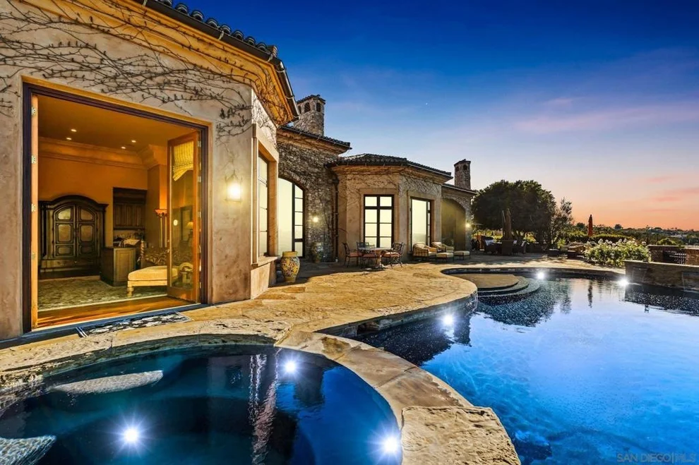 Unit for sale at 18486 Via Candela, Rancho Santa Fe, CA 92091