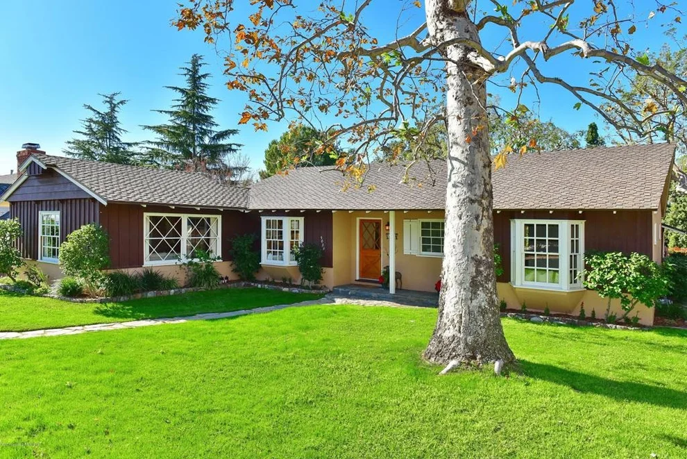 Unit for sale at 5039 Briggs Avenue, La Crescenta, CA 91214