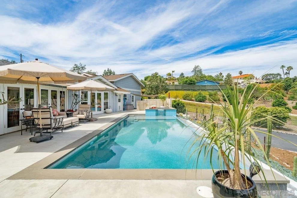 Unit for sale at 460 Rancho Camino, Fallbrook, CA 92028