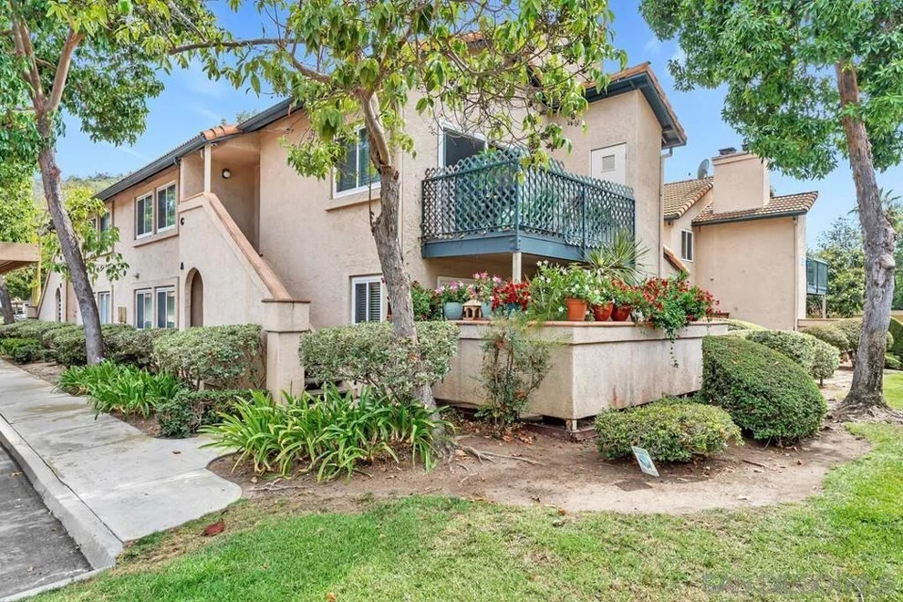Unit for sale at 11235 Avenida De Los Lobos, San Diego, CA 92128