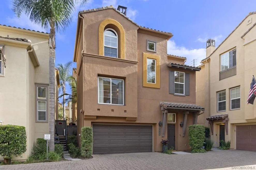 Unit for sale at 2768 Villas Way, San Diego, CA 92108