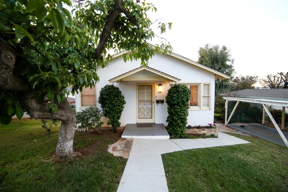 Unit for sale at 319 S Elm St, Escondido, CA 92025