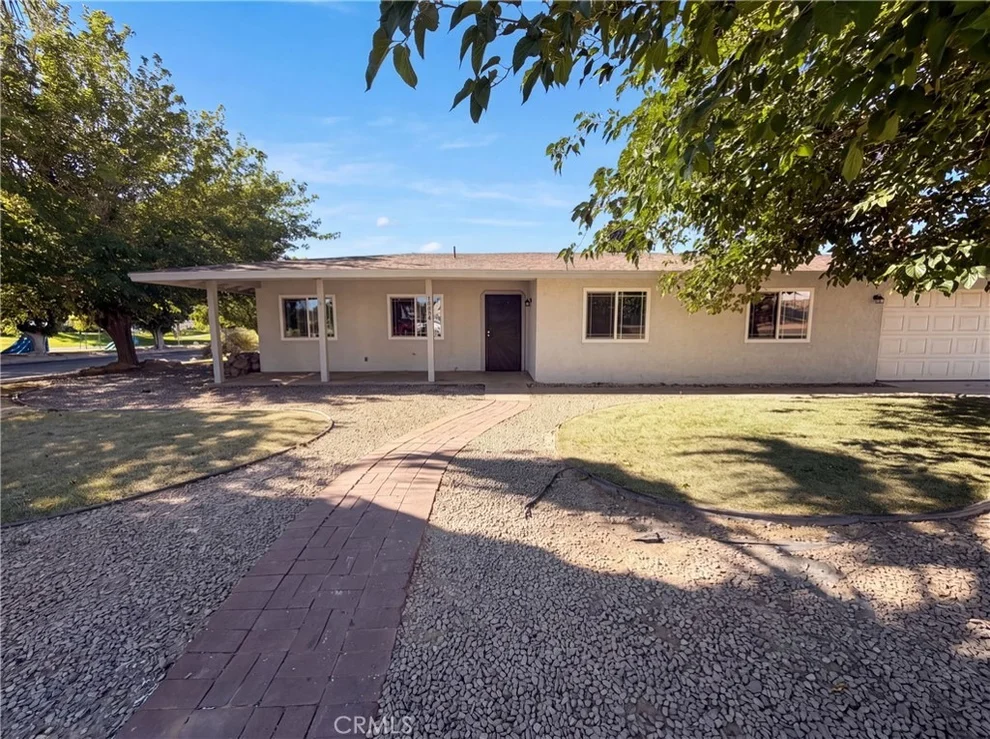 Unit for sale at 14729 Hartford Lane, Helendale, CA 92342