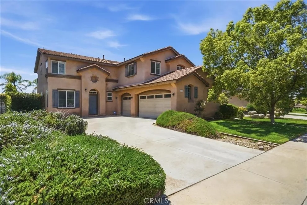 Unit for sale at 15235 Blue Spruce Lane, Fontana, CA 92336