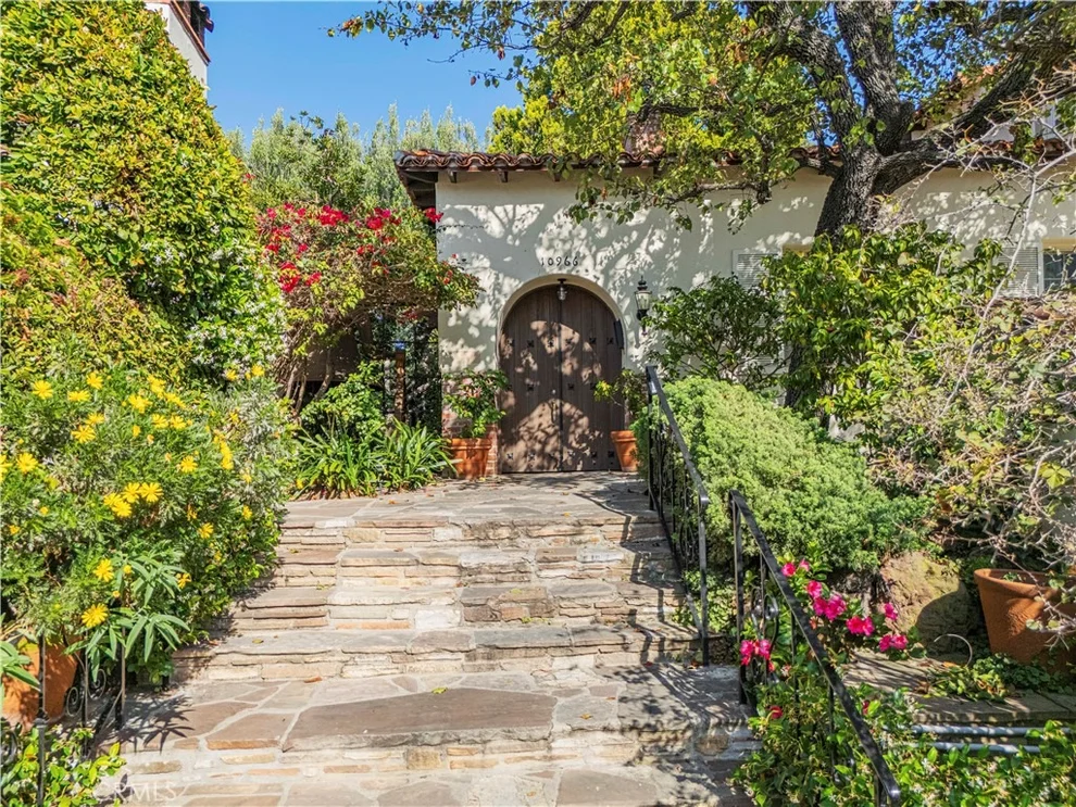 Unit for sale at 10966 Strathmore, Los Angeles, CA 90024