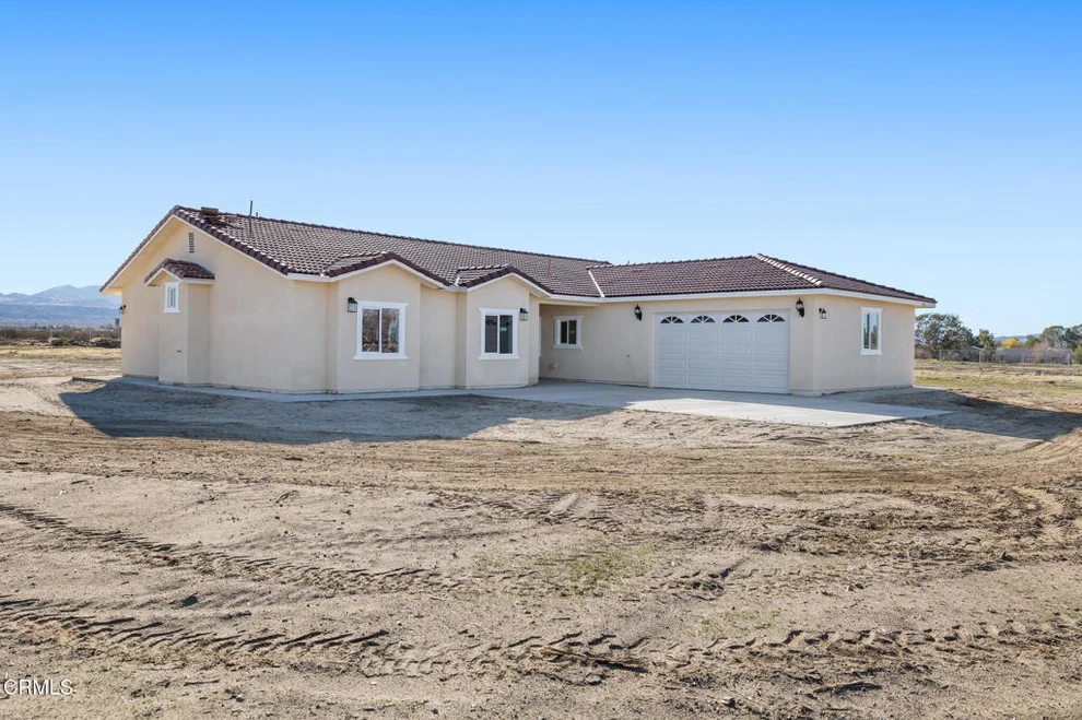 Unit for sale at 10824 E Avenue S, Littlerock, CA 93543