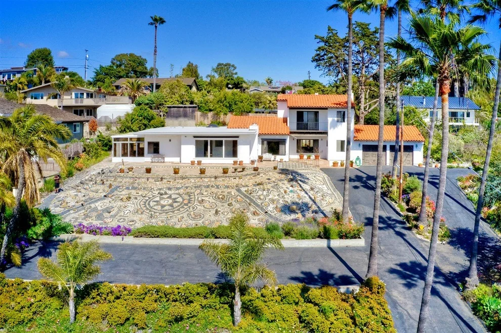 Unit for sale at 1601 Burgundy Road, Other, CA 92024
