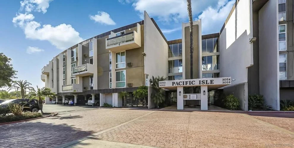 Unit for sale at 3050 Rue Dorleans, San Diego, CA 92110