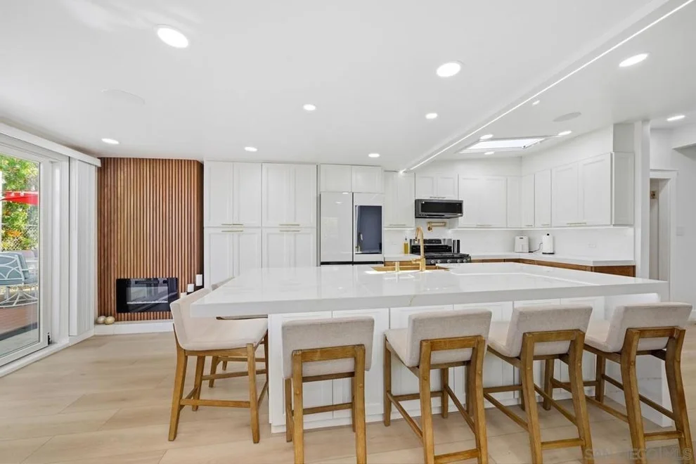 Unit for sale at 4951 Dawne, San Diego, CA 92117