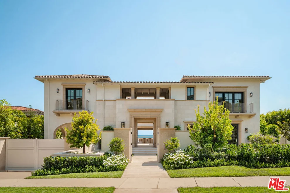 Unit for sale at 18 Swimmers Point, Newport Coast, CA 92657