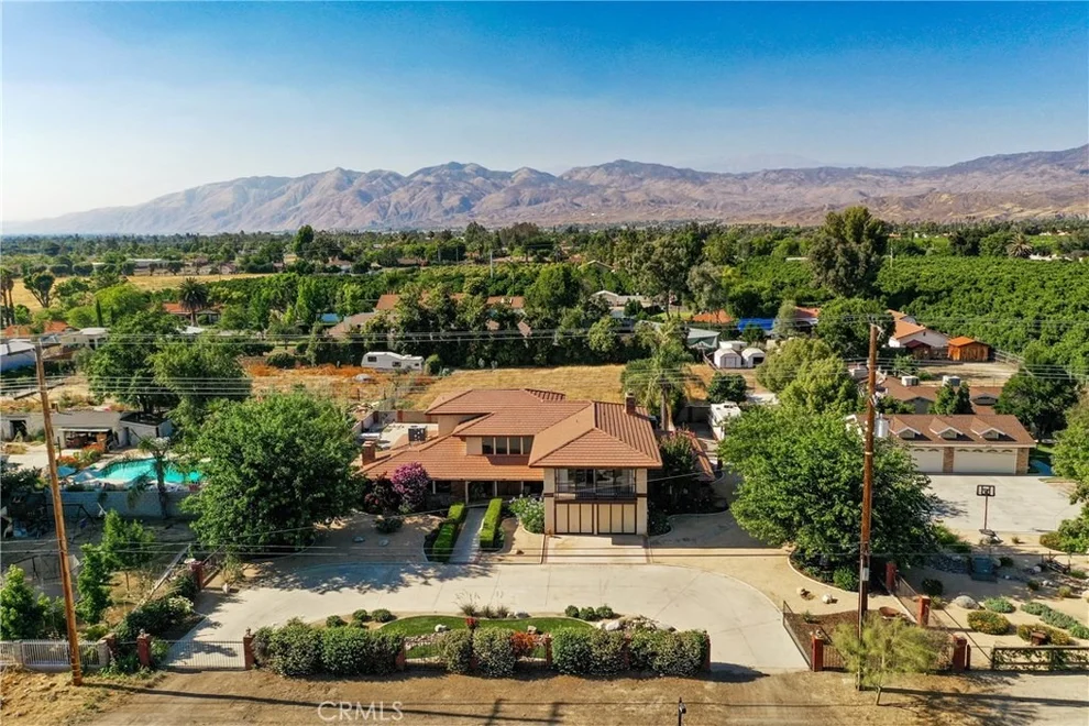 Unit for sale at 43120 Johnston Avenue, Hemet, CA 92544