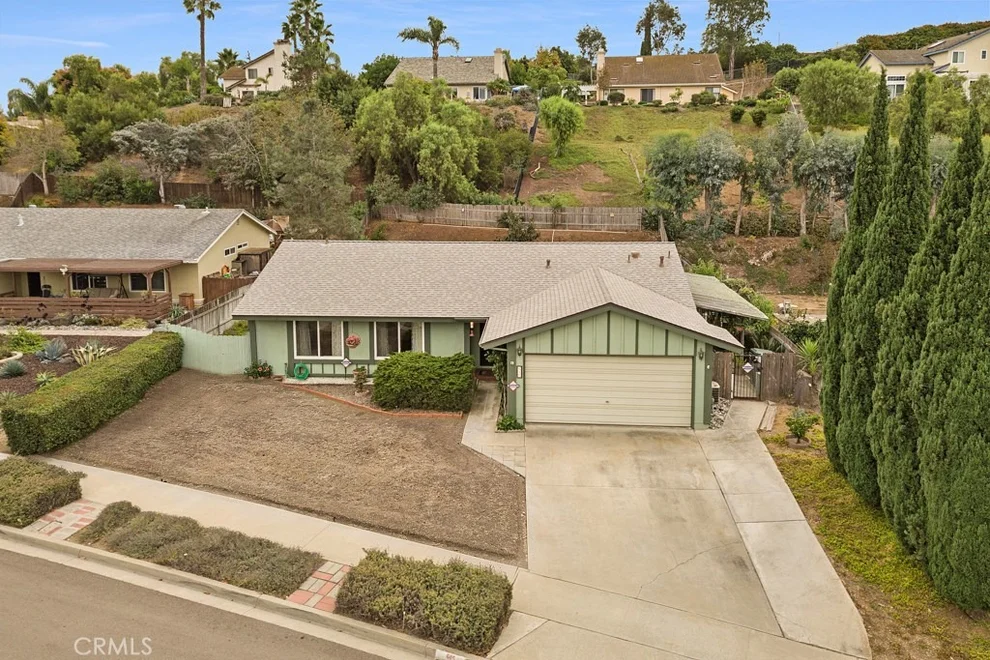 Unit for sale at 605 Lynnette Circle, Vista, CA 92084