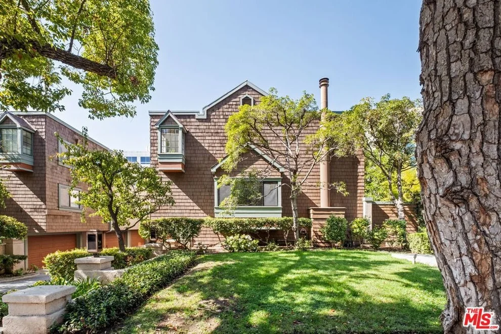 Unit for sale at 207 S Oakland Avenue, Pasadena, CA 91101